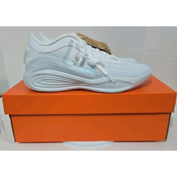 Nike Men's G.T. Hustle Academy White/Glacier Blue FJ7791-101 NEW Size 8 - Picture 1 of 6